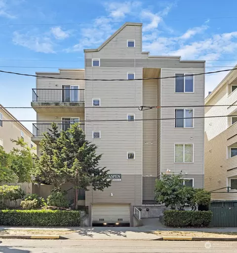 2117 N 107th St #203, Seattle, WA 98133