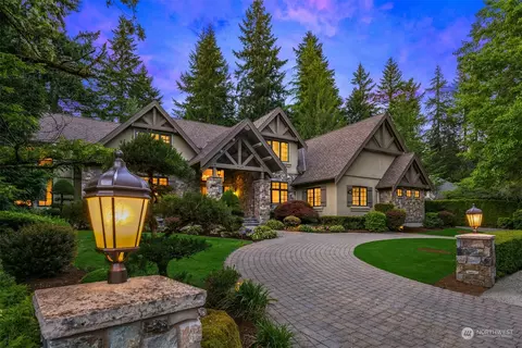 3852 134th Ave NE, Bellevue, WA 98005