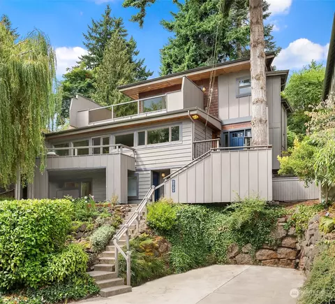 11915 Lakeside Pl NE, Seattle, WA 98125