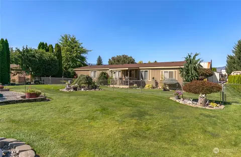 2475 1st St NE, East Wenatchee, WA 98802