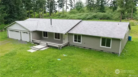 1303 Kinsman Ct E, Roy, WA 98580