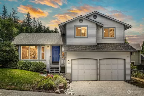 1122 214th Pl SW, Lynnwood, WA 98036