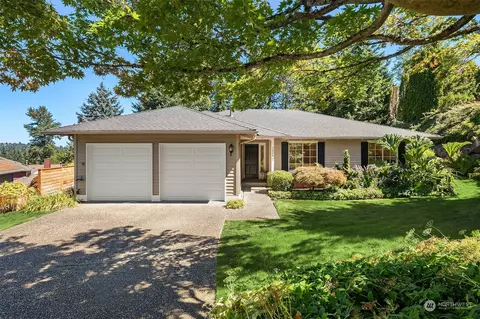 7026 NE 163rd St, Kenmore, WA 98028