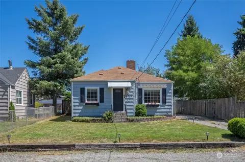 8033 Fawcett Ave, Tacoma, WA 98408