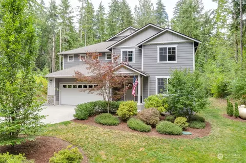 8425 Skinner Rd, Granite Falls, WA 98252