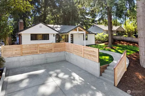 21701 55th Ave W, Mountlake Terrace, WA 98043