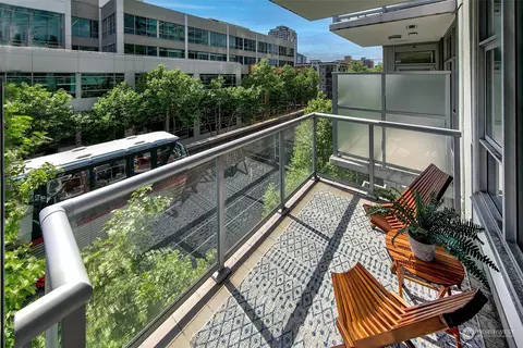 588 Bell St #516, Seattle, WA 98121