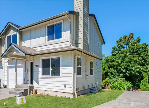4237 Spring Ct, Bellingham, WA 98226