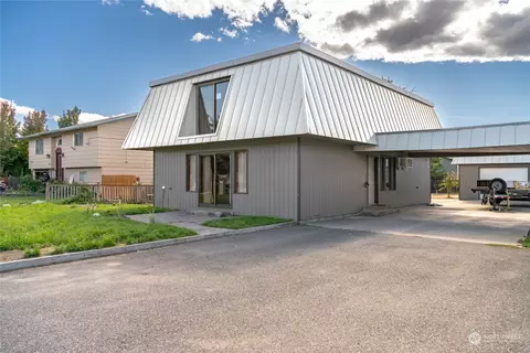 2214 NW Columbia Ave, East Wenatchee, WA 98802