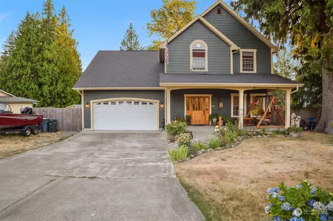 9517 208th Ave E, Lake Tapps, WA 98391