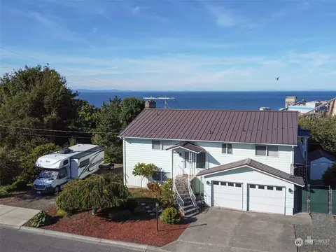 1835 W Fourth St, Port Angeles, WA 98363