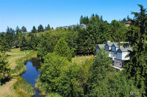 20 Fairway Ln #B, Port Ludlow, WA 98365