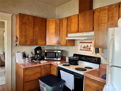 1324 Porter, Enumclaw, WA 98022