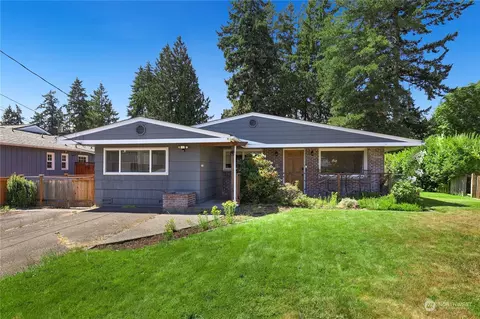 9026 Maple Ave SW, Lakewood, WA 98499