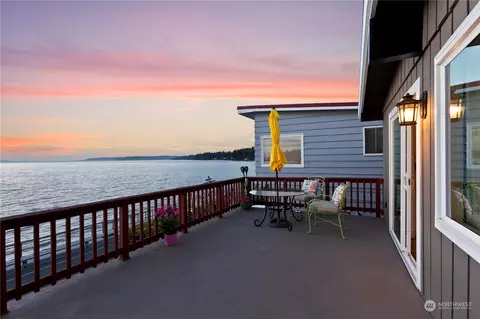 28628 Redondo Beach Dr S, Des Moines, WA 98198