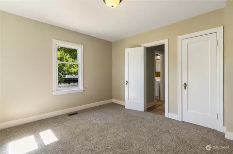 208 E Section St, Mount Vernon, WA 98273 photo 14
