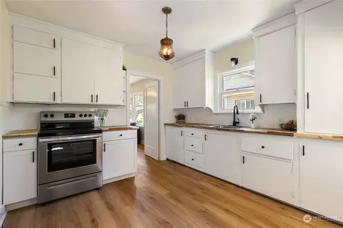 208 E Section St, Mount Vernon, WA 98273 photo 10
