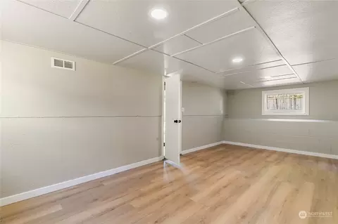 208 E Section St, Mount Vernon, WA 98273 photo 23