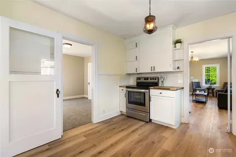 208 E Section St, Mount Vernon, WA 98273 photo 11