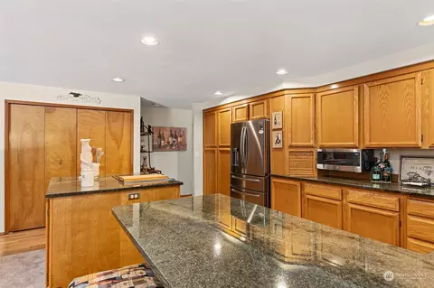 10828 NE 182nd Ct, Bothell, WA 98011 photo 12