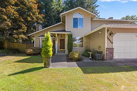 10828 NE 182nd Ct, Bothell, WA 98011