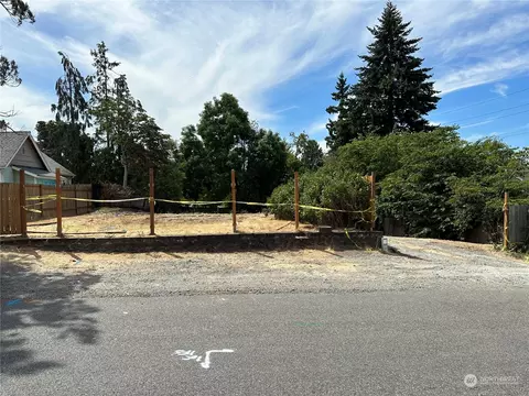 318 126th St S, Tacoma, WA 98444