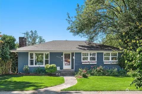 8349 Wolcott Ave S, Seattle, WA 98118