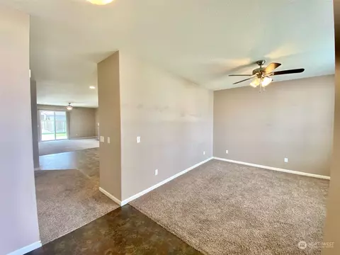 9010 Durham Ct, Pasco, WA 99301 photo 3