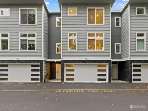 14825 35th Ave W #4, Lynnwood, WA 98087