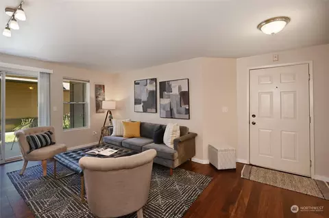 13209 Newcastle Way #C-103, Newcastle, WA 98059