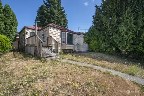 3730 S Burns St, Seattle, WA 98118