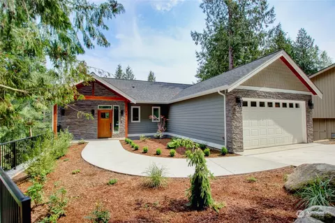 17 Inlet Cir, Bellingham, WA 98229