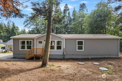 1968 Banjo Dr, Coupeville, WA 98239