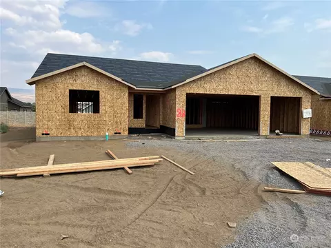 372 Emma Dr, Wenatchee, WA 98801