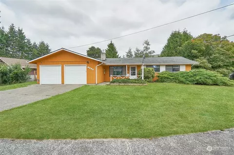 3920 NE 11th Pl, Renton, WA 98056
