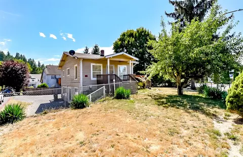 1002 37th St SE, Auburn, WA 98002