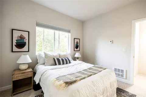 2748 SW Holden St, Seattle, WA 98126