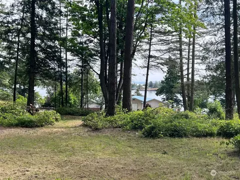 157 Center Is, Anacortes, WA 98221