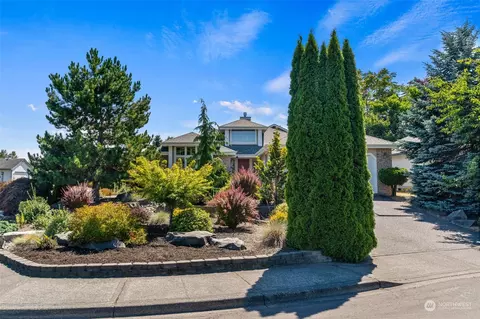 5913 Thornbury Dr SE, Lacey, WA 98513