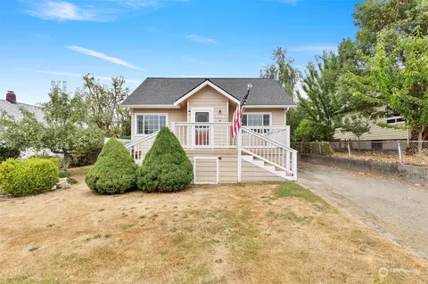 2124 E 21st St, Bremerton, WA 98310 photo 3