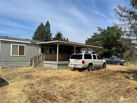 4398 Jackie Dr NE, Moses Lake, WA 98837