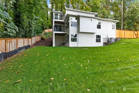 108 228th St SE, Bothell, WA 98021 photo 2