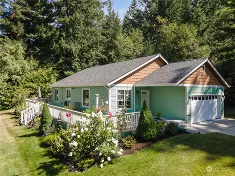 117 S Camano Ridge Rd, Camano Island, WA 98282