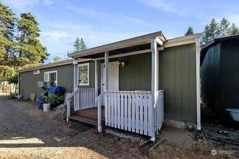 2408 197th Ave SW, Lakebay, WA 98349
