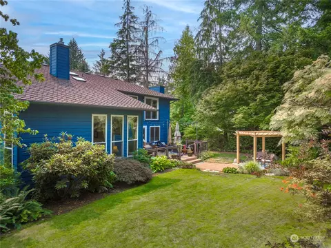 21012 SE 256th Pl, Maple Valley, WA 98038