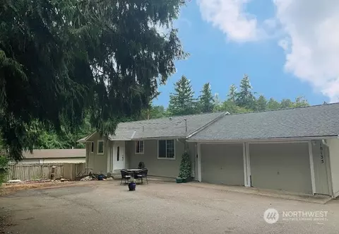 18135 Noll Rd NE, Poulsbo, WA 98370