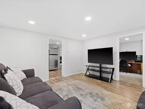 6028 Oakes Ave, Everett, WA 98203 photo 5