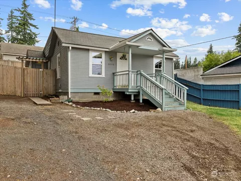 6028 Oakes Ave, Everett, WA 98203