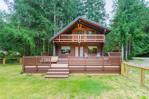 17042 Iceberg Rd, Glacier, WA 98244