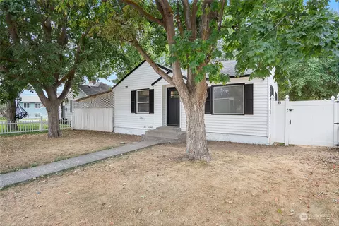 316 7th Ave SW, Ephrata, WA 98823
